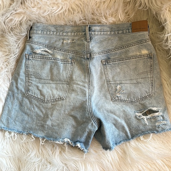 American Eagle 90s Boyfriend Shorts - Picture 7 of 8